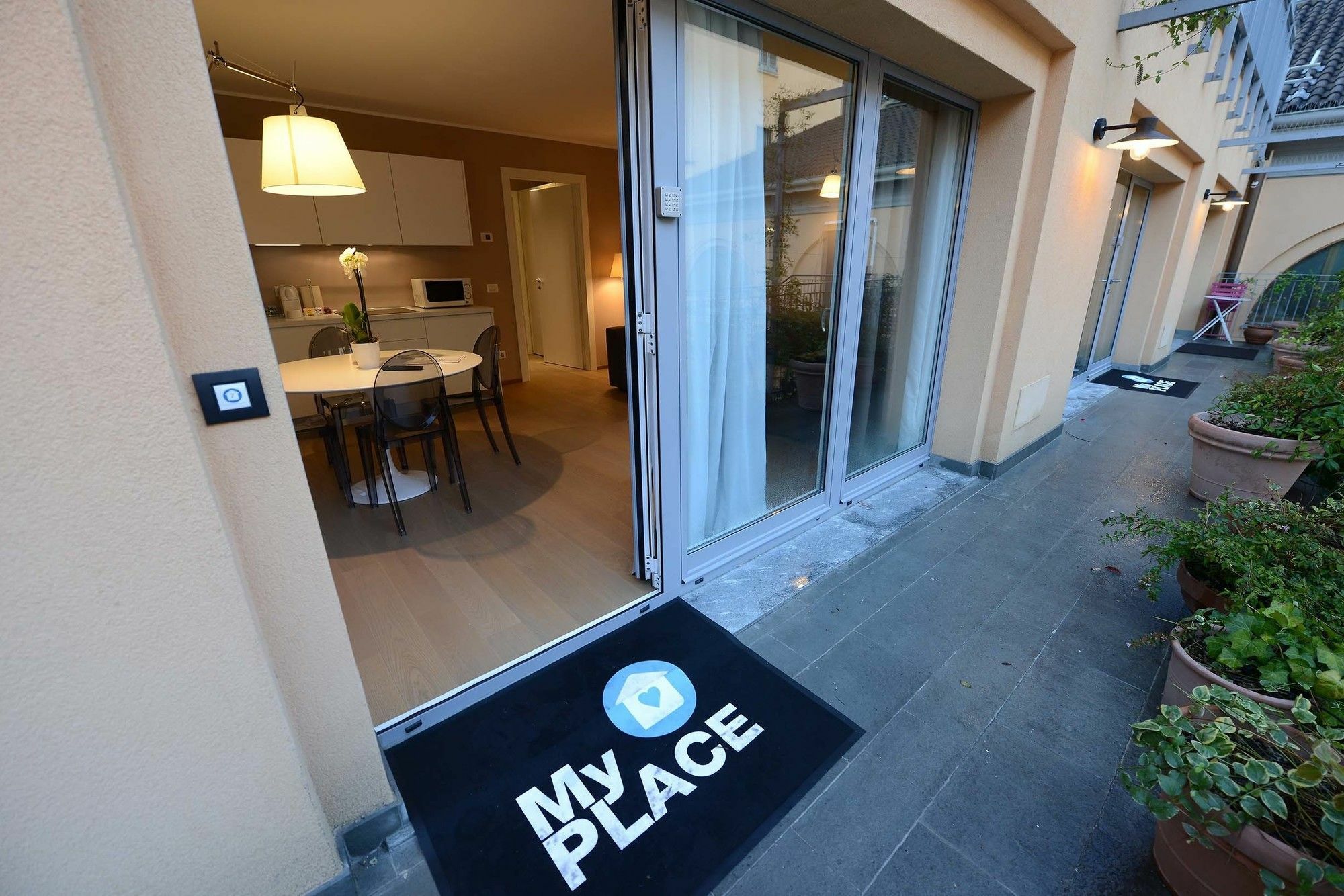 Myplace Corso Como 11 Apartments Milán Exterior foto